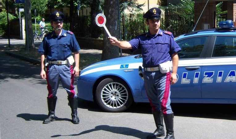 PORDENONE: CONTROLLI A TAPPETO DELLA POLIZIA IN TUTTO IL TERRITORIO