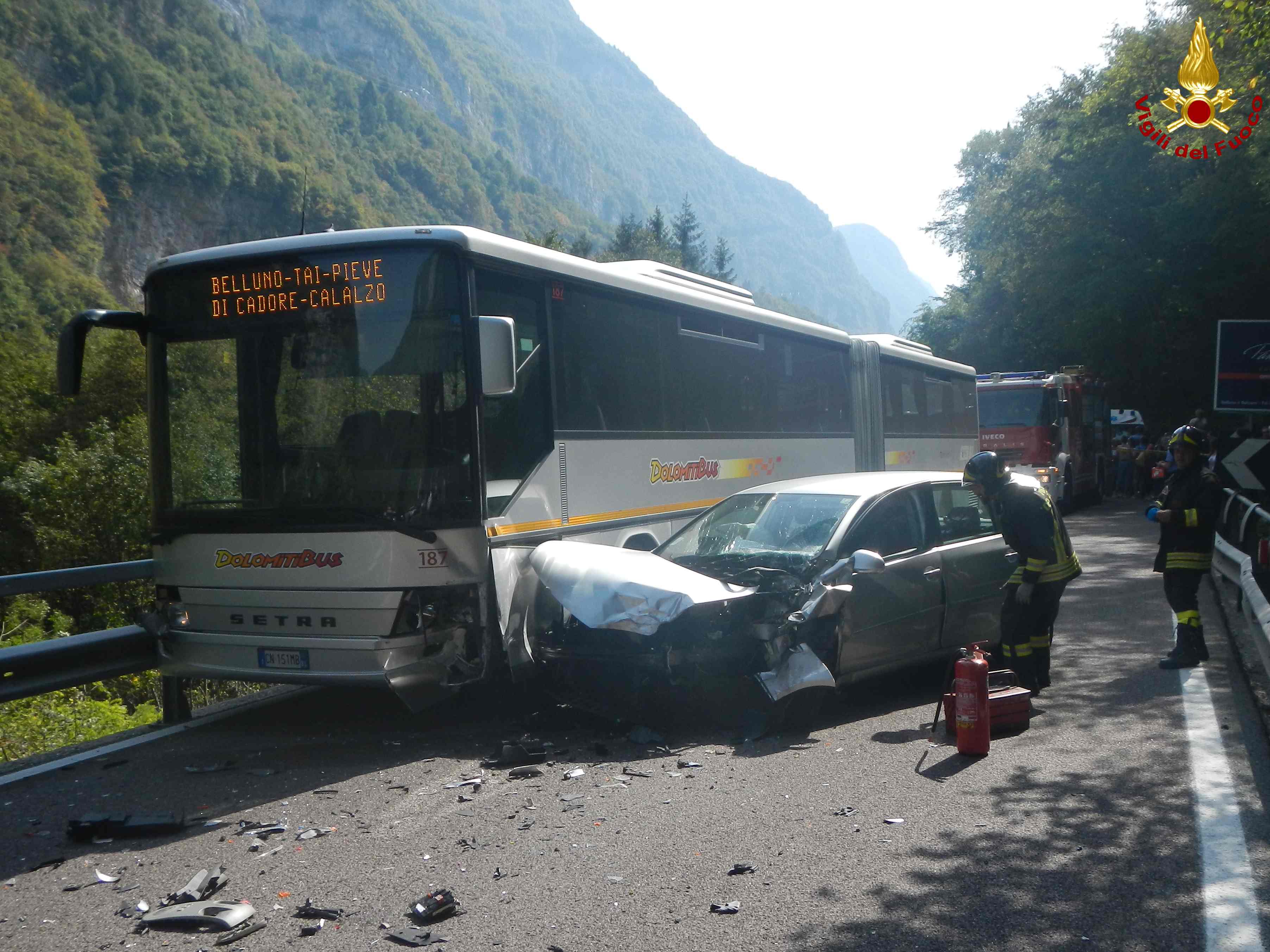 AUTO CONTRO CORRIERA SULL'ALEMAGNA: TRE FERITI